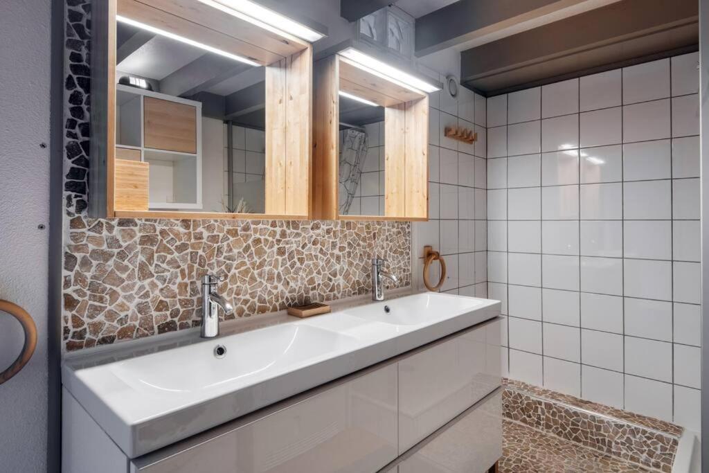 Apartament T3 Cosy , Coeur Historique De La Rochelle La Rochelle  Zewnętrze zdjęcie