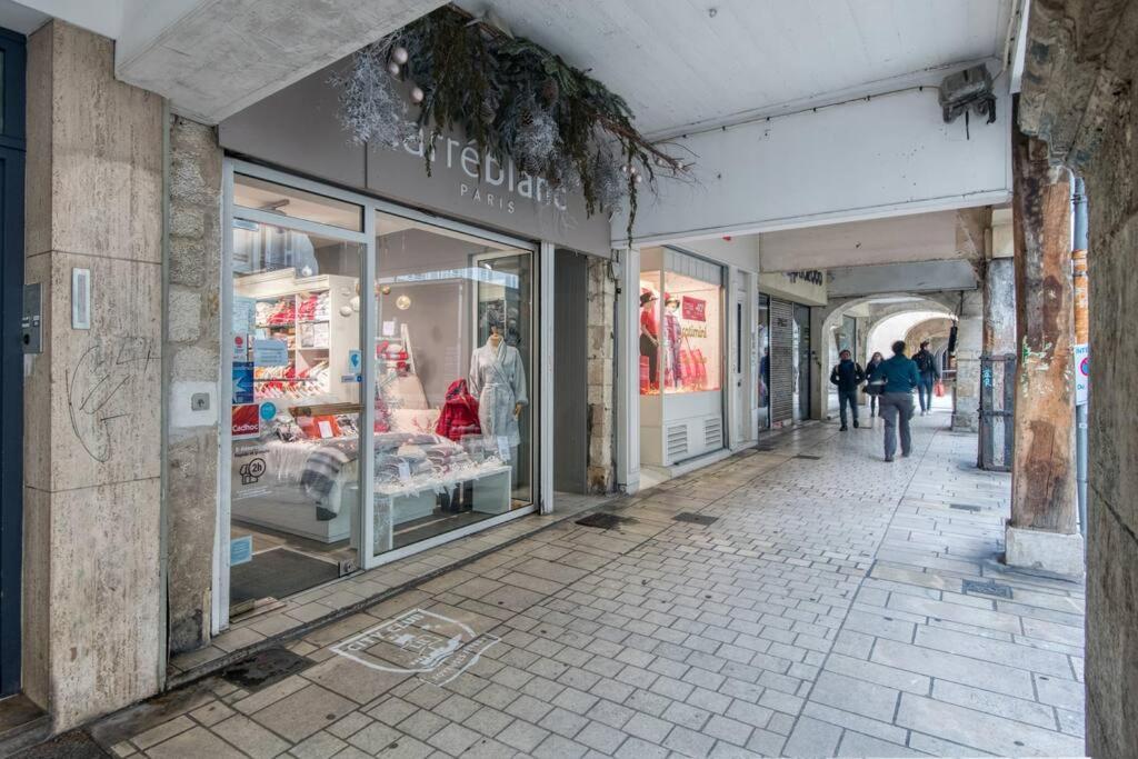 Apartament T3 Cosy , Coeur Historique De La Rochelle La Rochelle  Zewnętrze zdjęcie