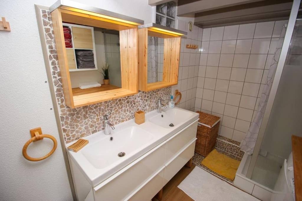Apartament T3 Cosy , Coeur Historique De La Rochelle La Rochelle  Zewnętrze zdjęcie